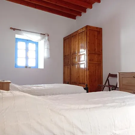 Quiet Stone House In Nisyros فيلة