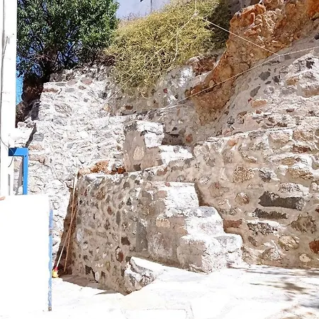 Vila Quiet Stone House In Nisyros Mandrákion