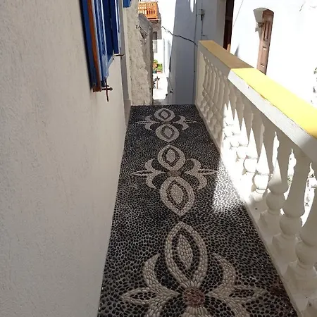 ヴィラ Quiet Stone House In Nisyros *